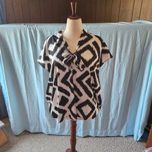 Worthington Black and White Zigzag Blouse
